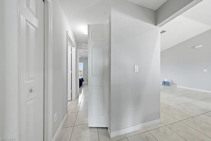 132 Ne 16th Ter, Cape Coral, Florida 33909