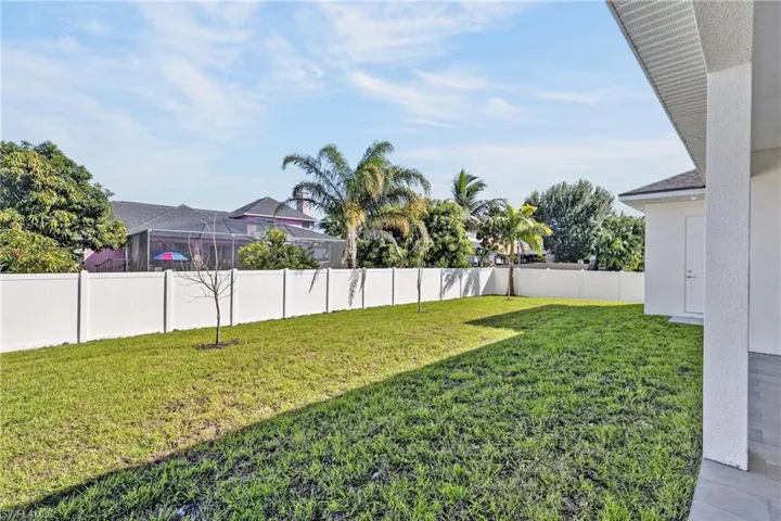 407 Sw 29th Pl, Cape Coral, Florida 33991