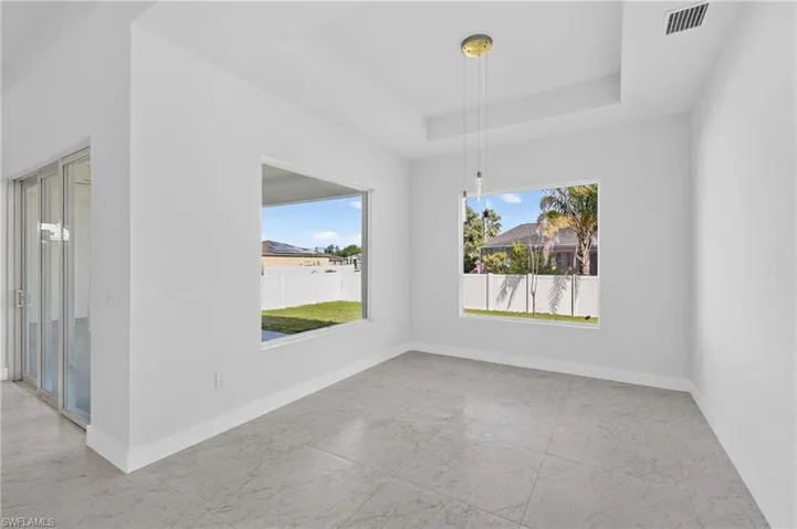 407 Sw 29th Pl, Cape Coral, Florida 33991