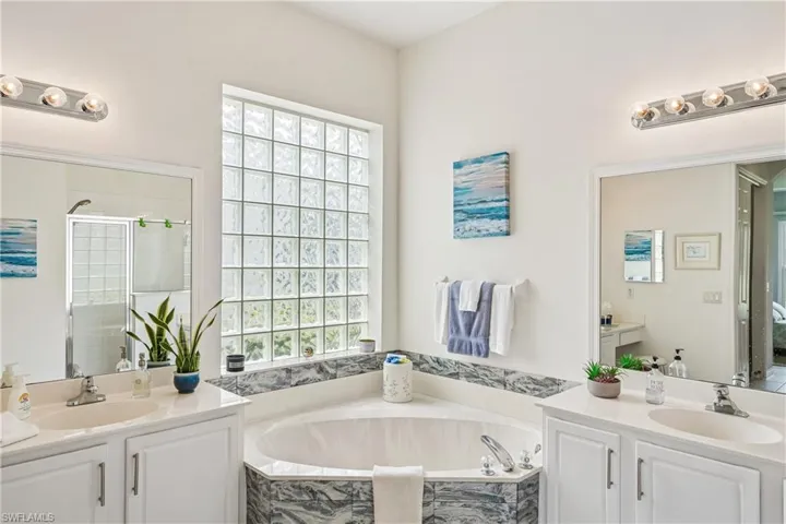 309  Harvard  LN, Naples, FL 34104