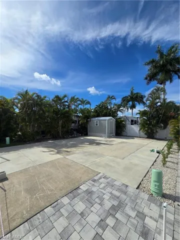 5650 Red Bird Ln, Fort Myers, Florida 33908
