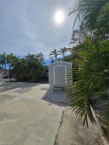 5650 Red Bird Ln, Fort Myers, Florida 33908
