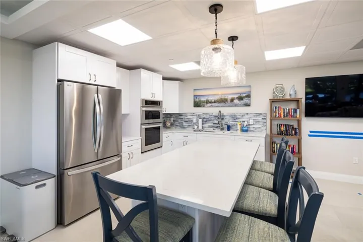 11 Bluebill Ave # 1001, Naples, Florida 34108
