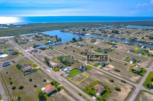 4335 Jacaranda W, CAPE CORAL FL 33993