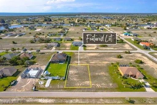 4335 Jacaranda W, CAPE CORAL FL 33993