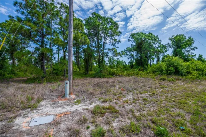 849  Campbell E ST, Lehigh Acres, FL 33974