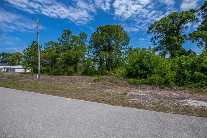 849  Campbell E ST, Lehigh Acres, FL 33974