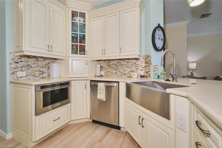 8838 Middlebrook Dr, Fort Myers, Florida 33908