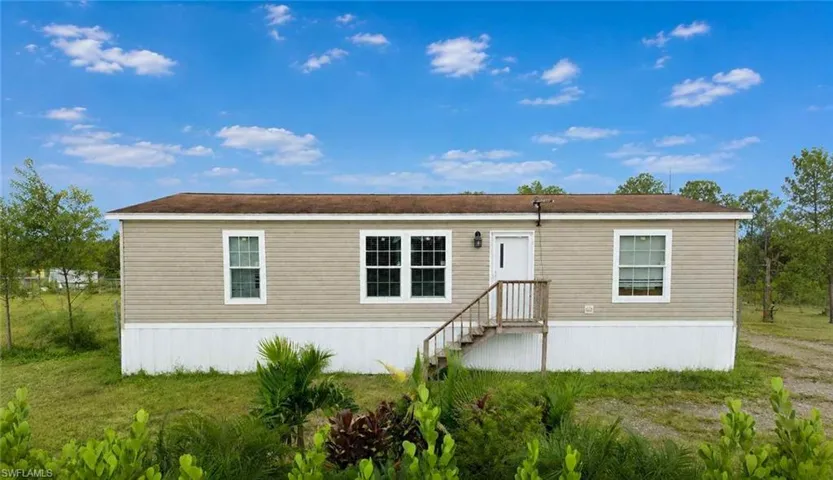 612 Hunting Club Ave, Montura Ranches, Florida 33440