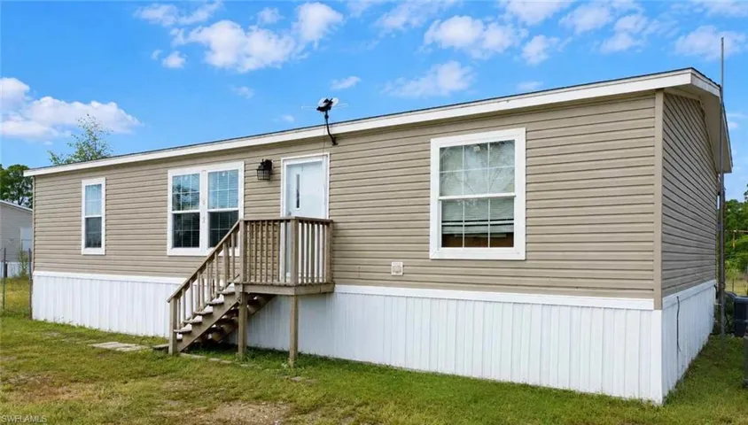 612 Hunting Club Ave, Montura Ranches, Florida 33440