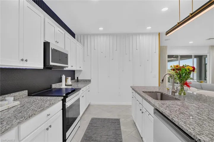 3952 Sweet Alyssum Ter, Alva, Florida 33920