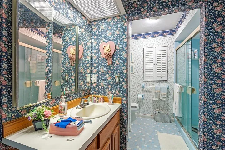 6040 Lancewood Way, Naples, Florida 34116