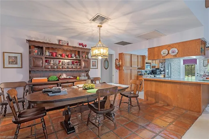 6040 Lancewood Way, Naples, Florida 34116