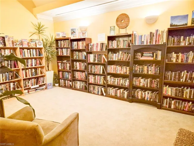 Library / Game room in Lobby area