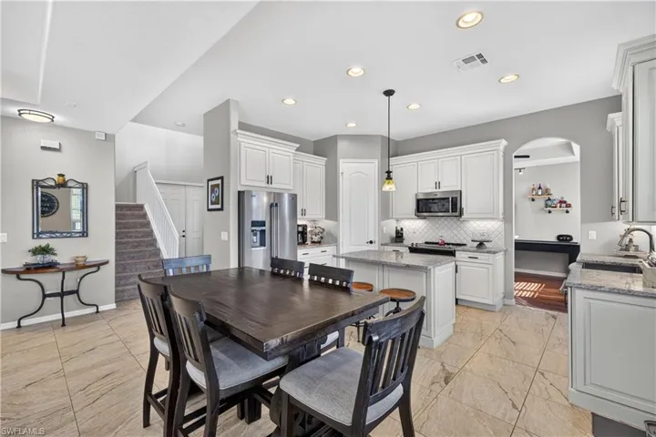 2659 Amber Lake Dr, Cape Coral, Florida 33909