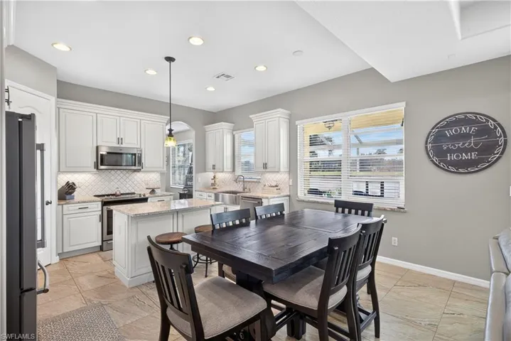 2659 Amber Lake Dr, Cape Coral, Florida 33909
