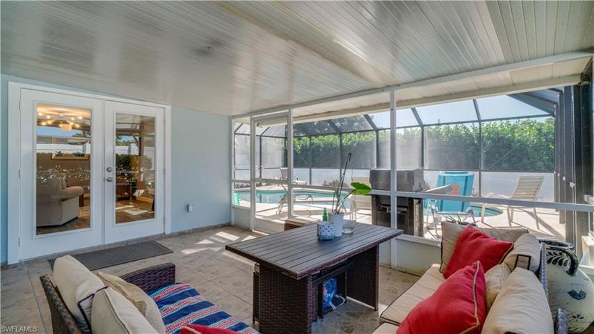 Lanai Sitting Area
