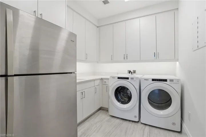 4810 Pelican Colony 404, Bonita Springs, Florida 34134