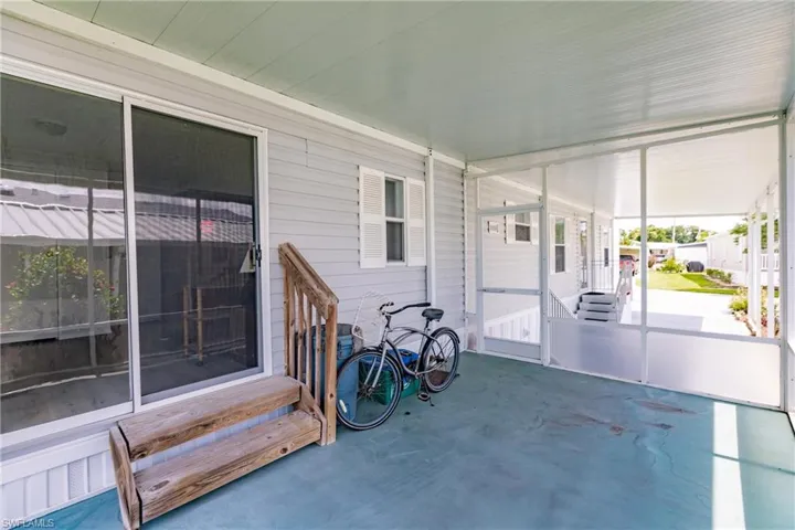 Large Screened in Lanai