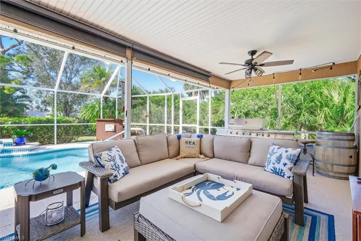 Relax on your Lanai and enjoy the pool in Paradise!