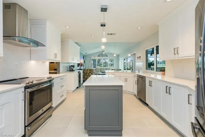 9851  Treasure Cay  LN, Bonita Springs, FL 34135