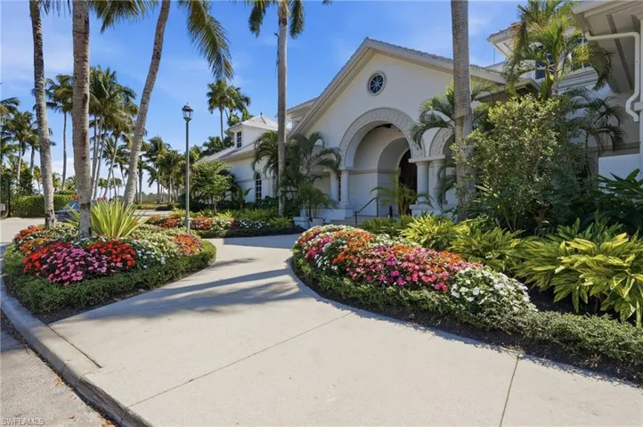 Enjoy access to the award-winning Fiddler’s Creek community, known for its resort-style amenities, active lifestyle, and beautifully maintained surroundings.
