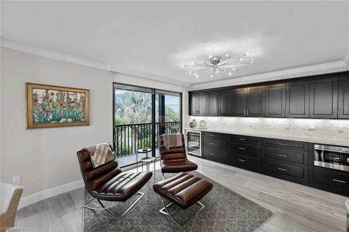 9653  Gulf Shore  DR, Naples, FL 34108