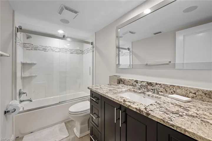9653  Gulf Shore  DR, Naples, FL 34108