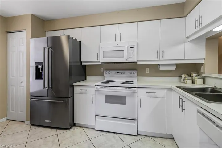 2488 Millcreek LN # 104, NAPLES FL 34119