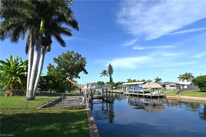 5330  Nautilus  DR, Cape Coral, FL 33904