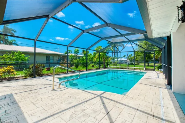 5330  Nautilus  DR, Cape Coral, FL 33904