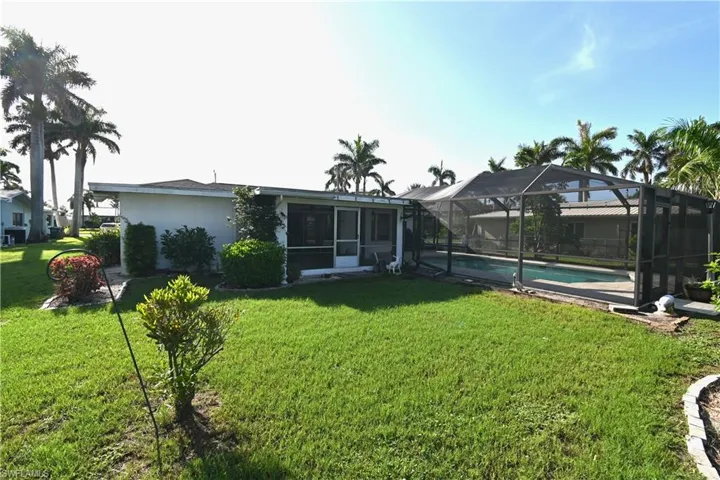 5330  Nautilus  DR, Cape Coral, FL 33904
