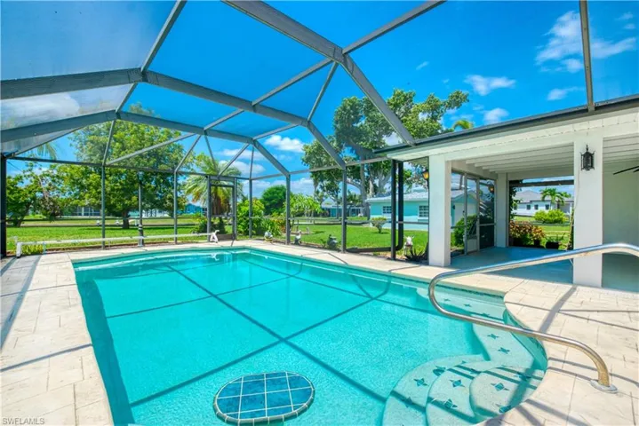 5330  Nautilus  DR, Cape Coral, FL 33904