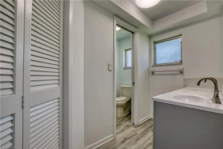 5330  Nautilus  DR, Cape Coral, FL 33904