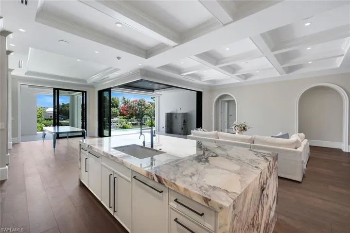 1690 Chesapeake Ave, Naples, Florida 34102