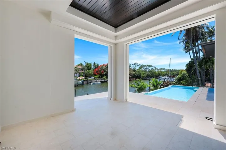 1690 Chesapeake Ave, Naples, Florida 34102