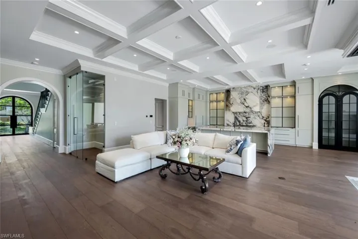 1690 Chesapeake Ave, Naples, Florida 34102