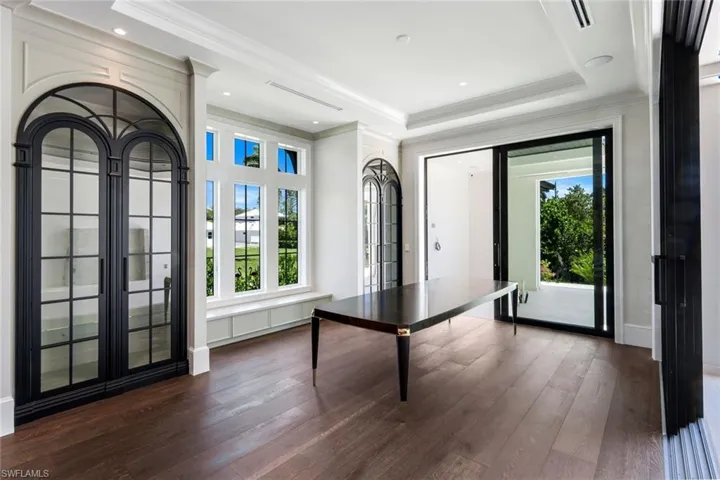 1690 Chesapeake Ave, Naples, Florida 34102