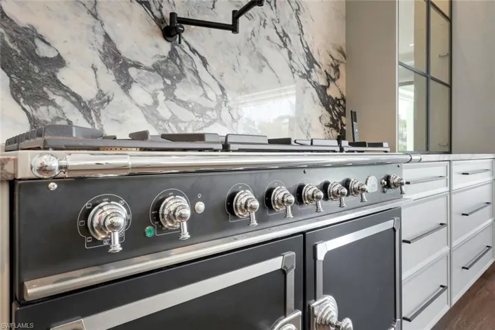 1690 Chesapeake Ave, Naples, Florida 34102
