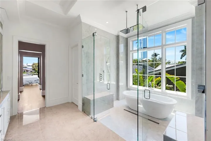 1690 Chesapeake Ave, Naples, Florida 34102