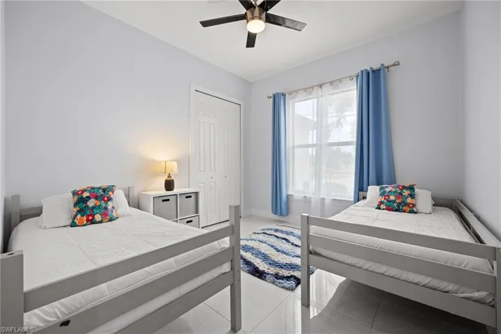 1423 Sw 21st Ave, Cape Coral, Florida 33991