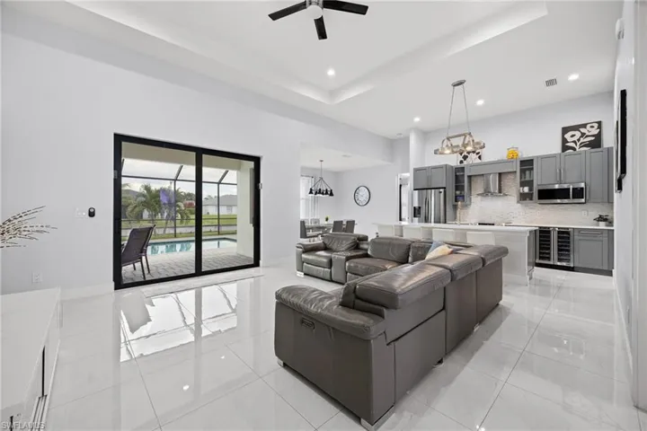 1423 Sw 21st Ave, Cape Coral, Florida 33991