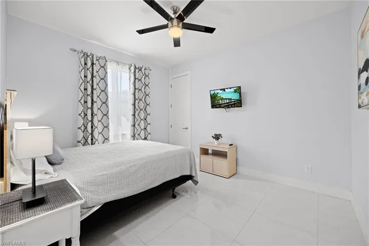 1423 Sw 21st Ave, Cape Coral, Florida 33991