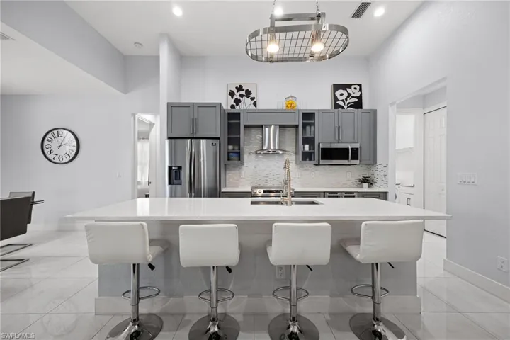 1423 Sw 21st Ave, Cape Coral, Florida 33991