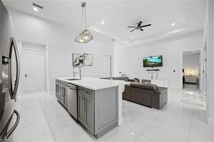 1423 Sw 21st Ave, Cape Coral, Florida 33991