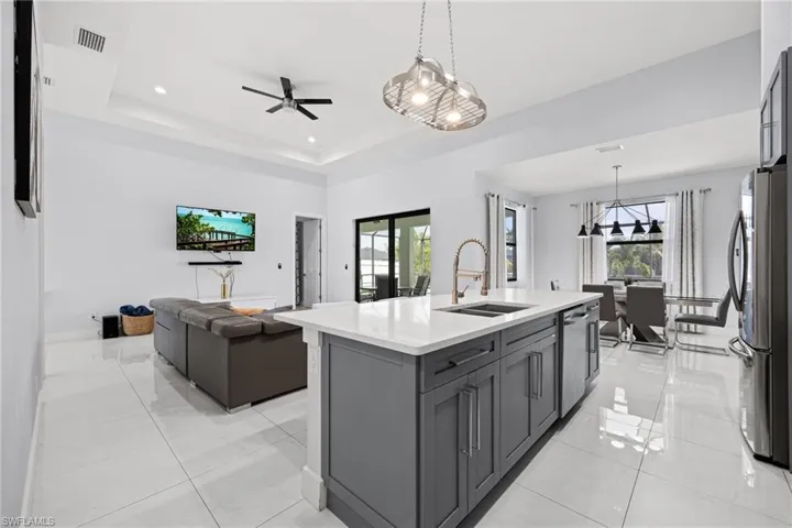1423 Sw 21st Ave, Cape Coral, Florida 33991