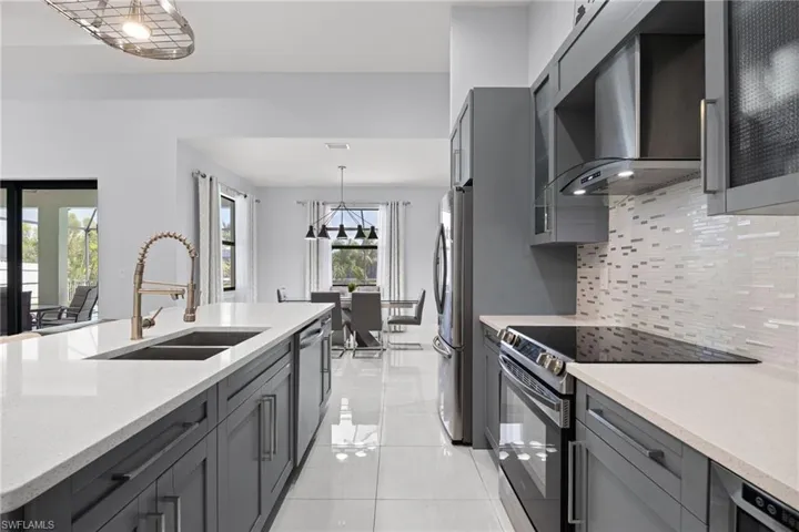 1423 Sw 21st Ave, Cape Coral, Florida 33991