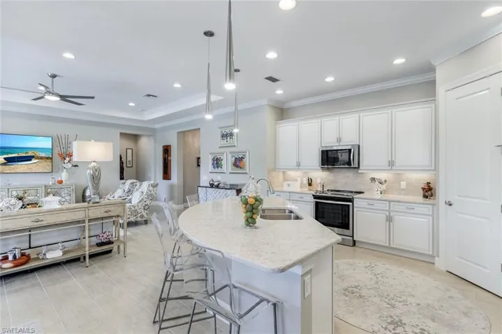 4547  Tamarind  WAY, Naples, FL 34119