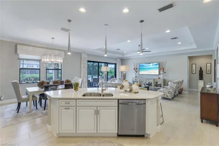 4547  Tamarind  WAY, Naples, FL 34119