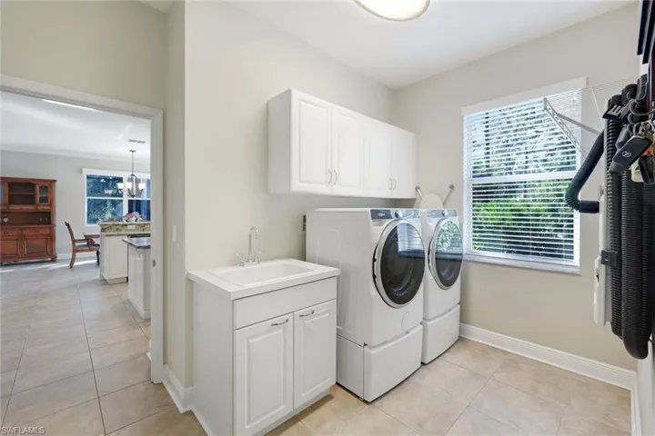 25295 Catskill Dr, Bonita Springs, Florida 34135